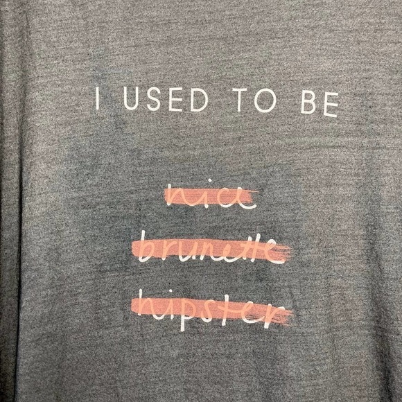 GUESS NWT Short Sleeve I Used to Be Graphic Scoopneck Tee Women's Size M - Picture 2 of 12